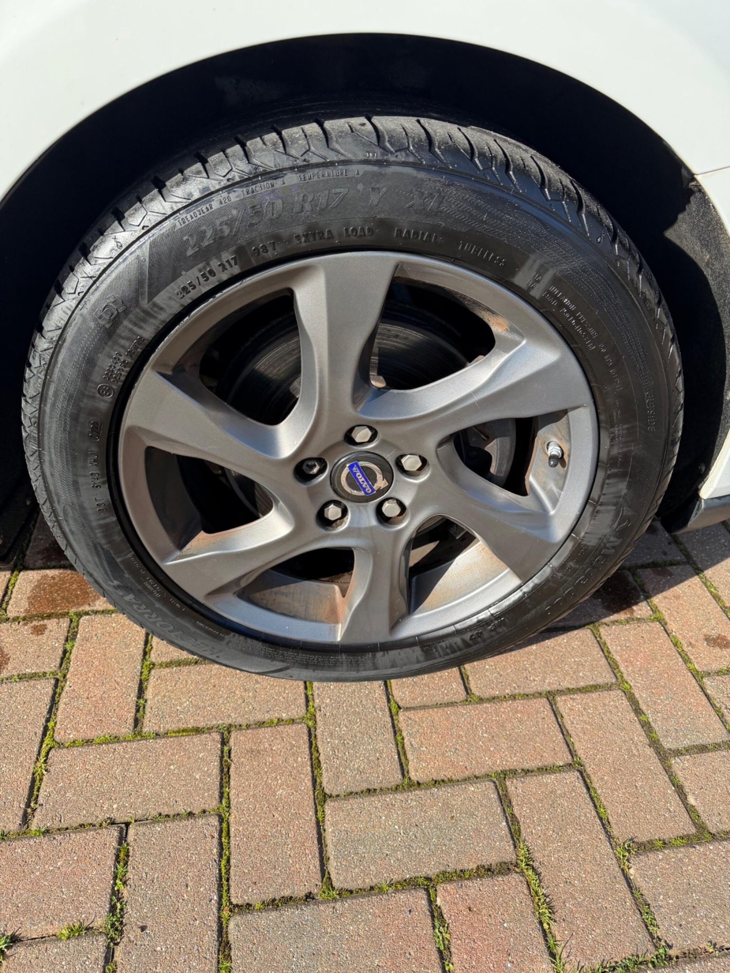 Used Volvo V40 Cross Country for sale - 77587090: Photo 42