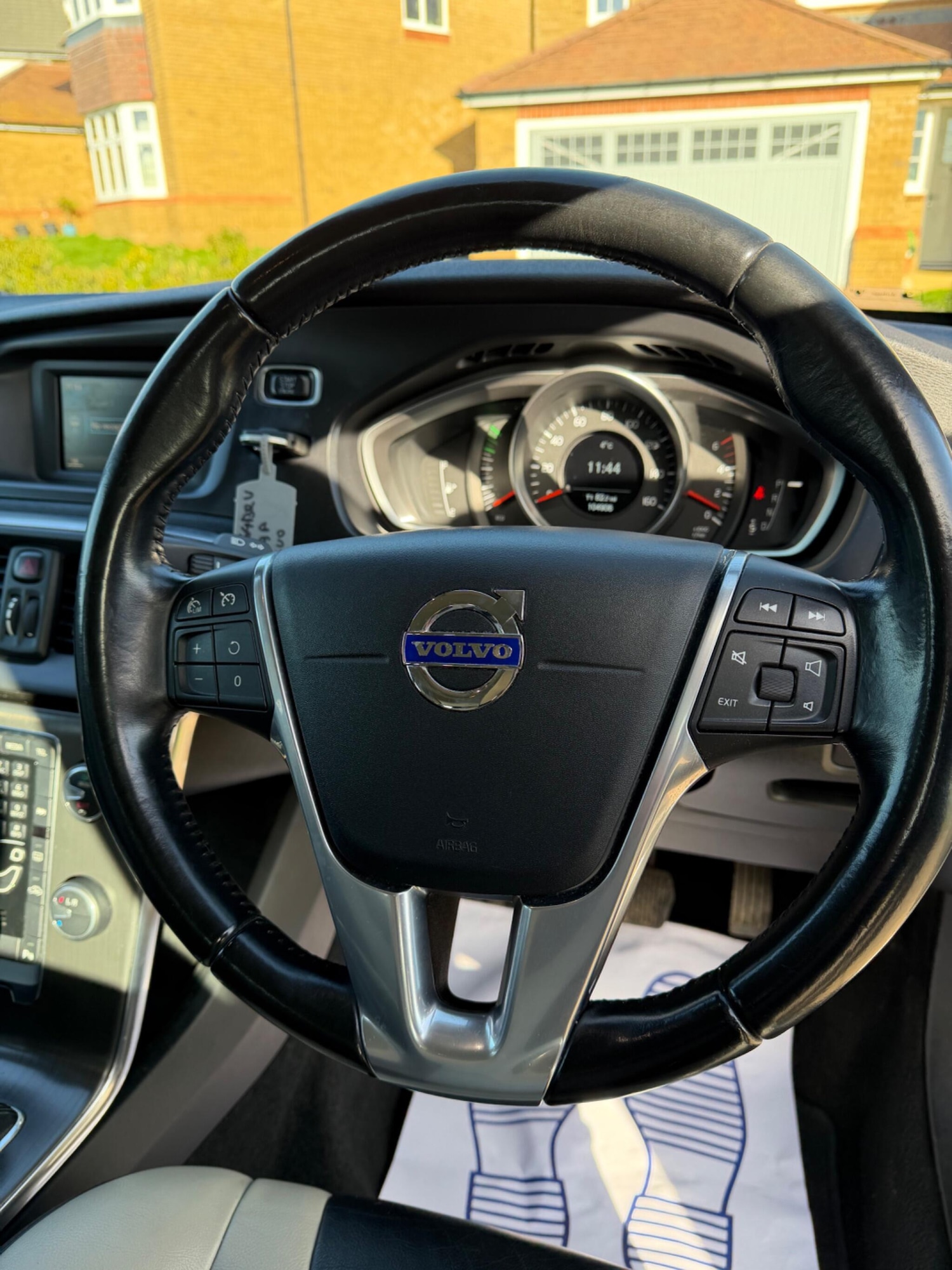 Used Volvo V40 Cross Country for sale - 77587090: Photo 48