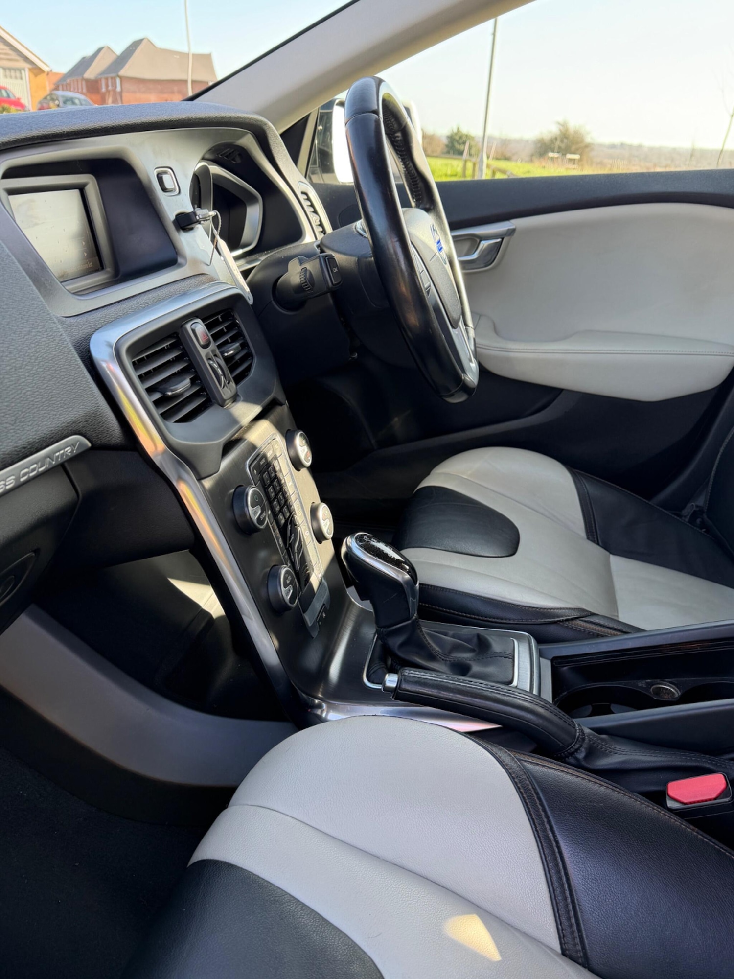 Used Volvo V40 Cross Country for sale - 77587090: Photo 50