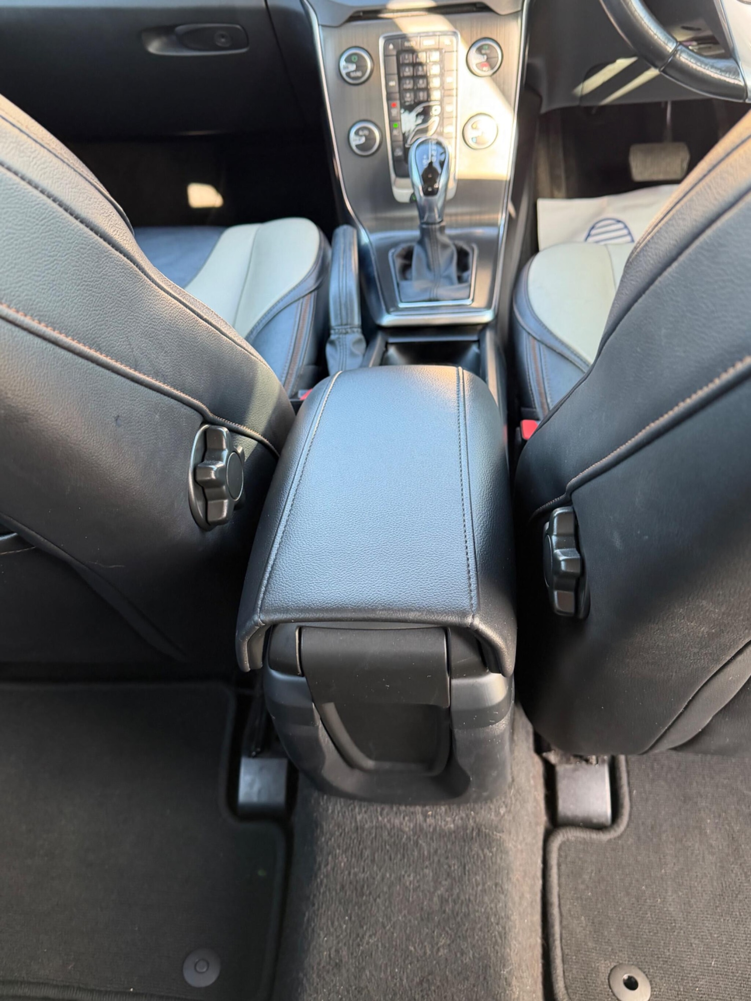 Used Volvo V40 Cross Country for sale - 77587090: Photo 58