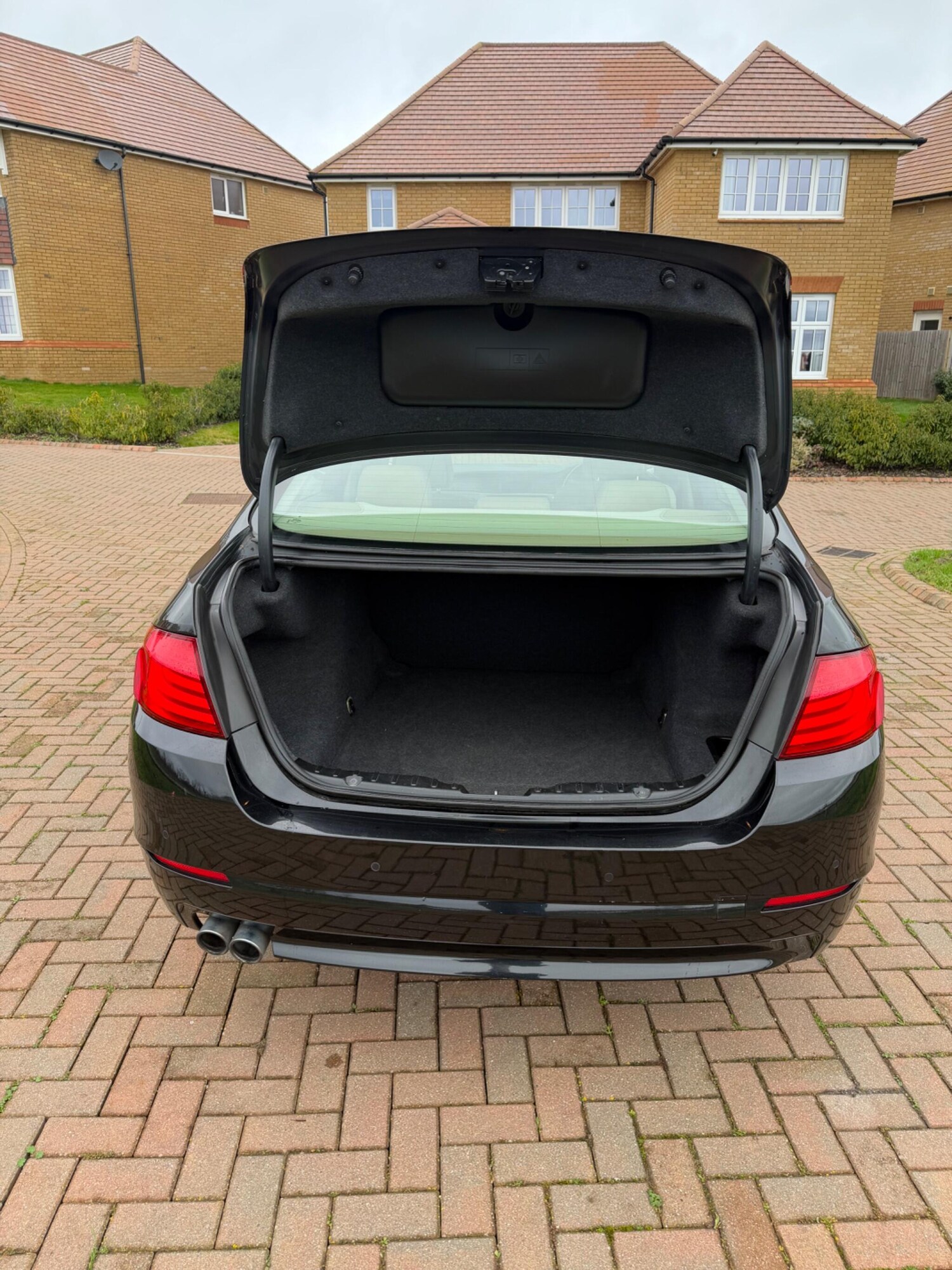 Used BMW 5 Series 2011 for sale - 77495959: Photo 46