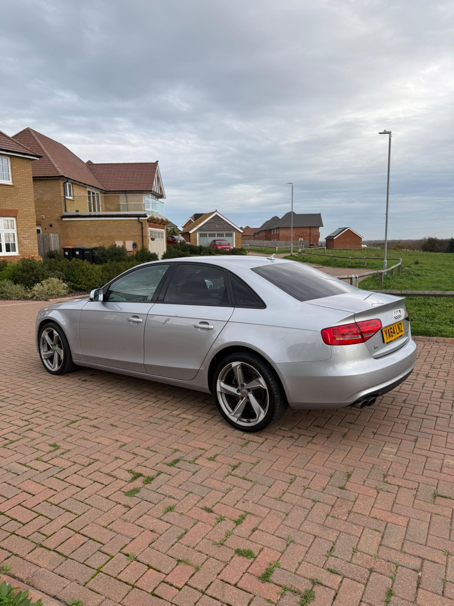 Used Audi A4 2015 for sale - 76473902: Photo 4