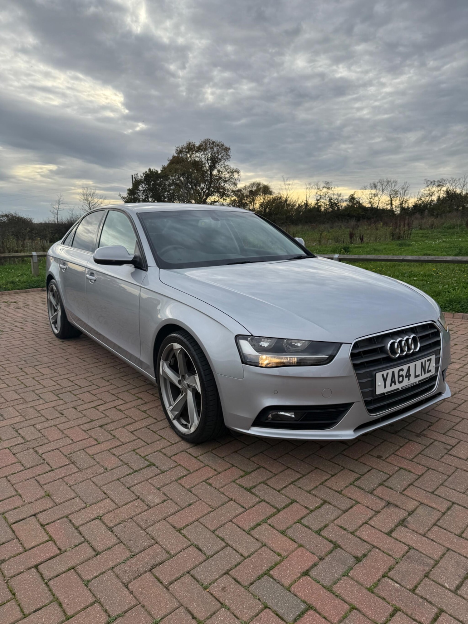 Used Audi A4 2015 for sale - 76473902: Photo 5