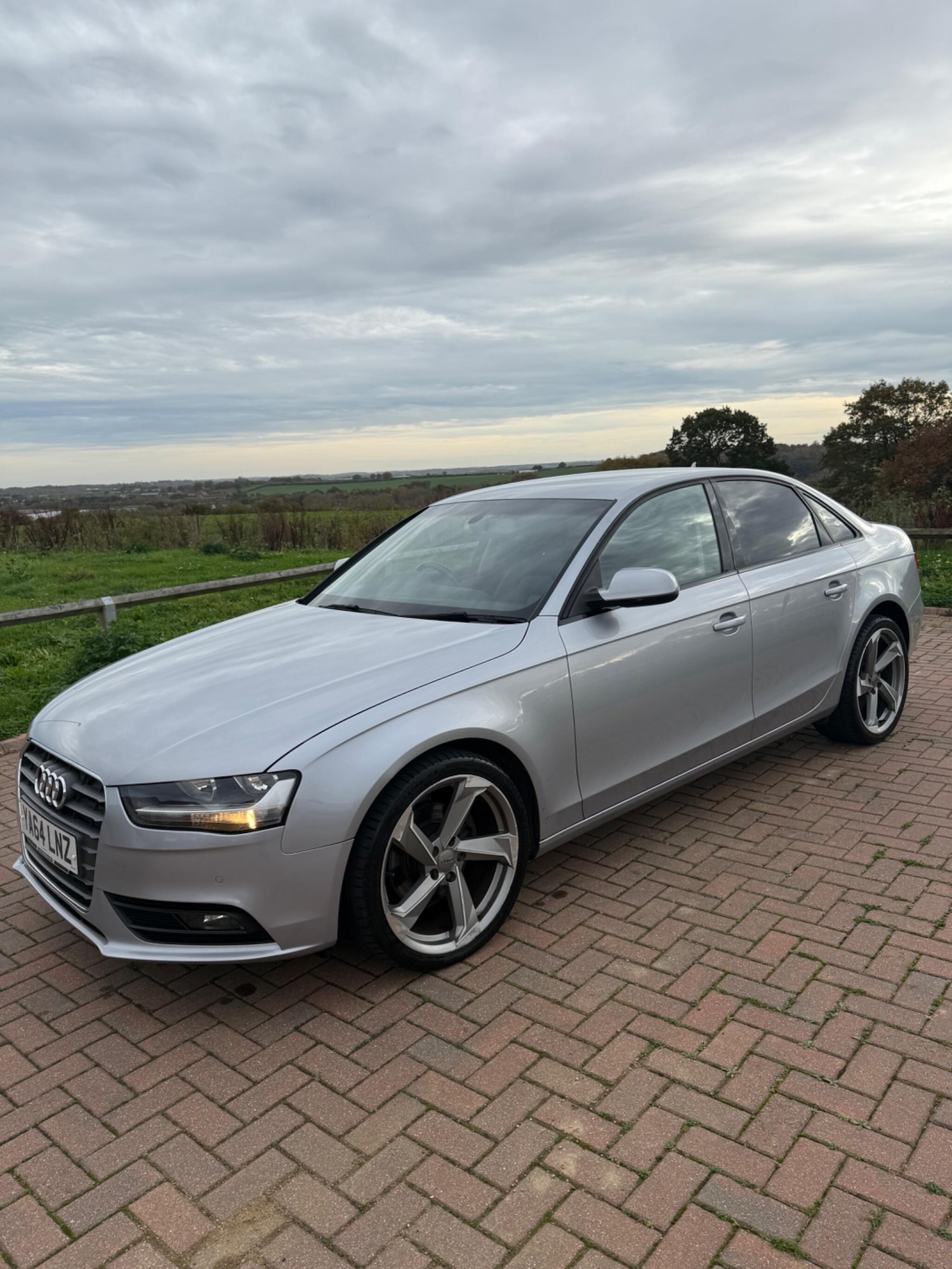 Used Audi A4 2015 for sale - 76473902: Photo 8