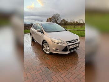 2012 (61) - 1.6 TDCi 115 Zetec 5dr