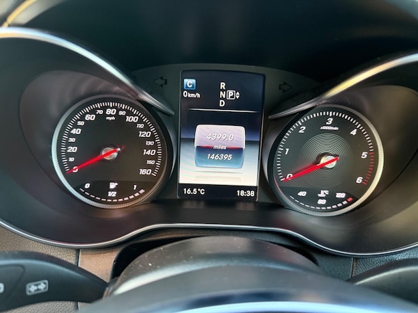 Used Mercedes-Benz C-Class 2014 for sale - 76060673: Photo 32