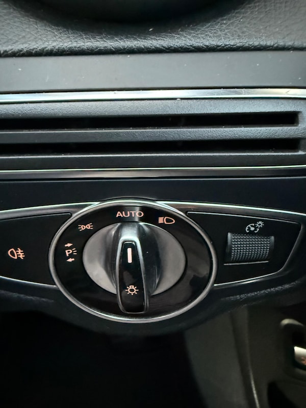 Used Mercedes-Benz C-Class 2014 for sale - 76060673: Photo 69