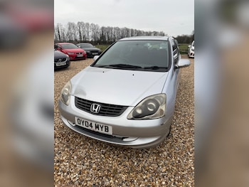 Used Honda Civic 2004 for sale - 76975855: Photo