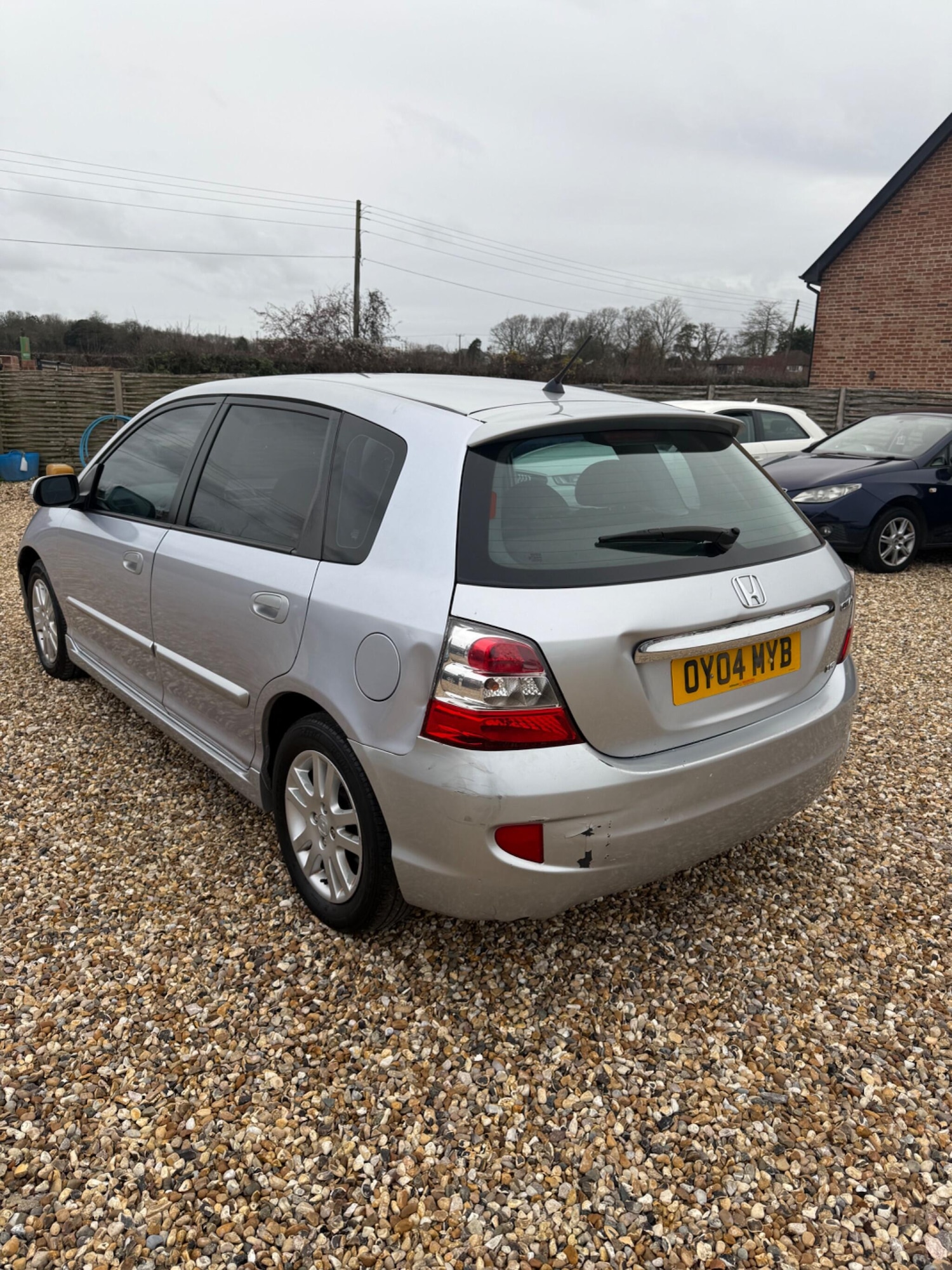 Used Honda Civic 2004 for sale - 76975855: Photo 4