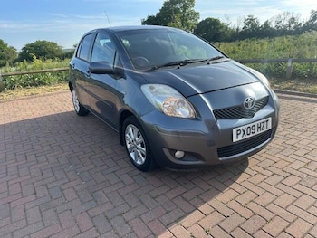 Used Toyota Yaris 2009 for sale - 76001083: Photo