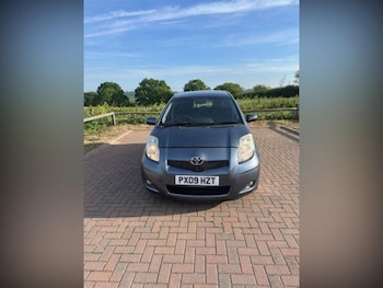Used Toyota Yaris 2009 for sale - 76001083: Photo