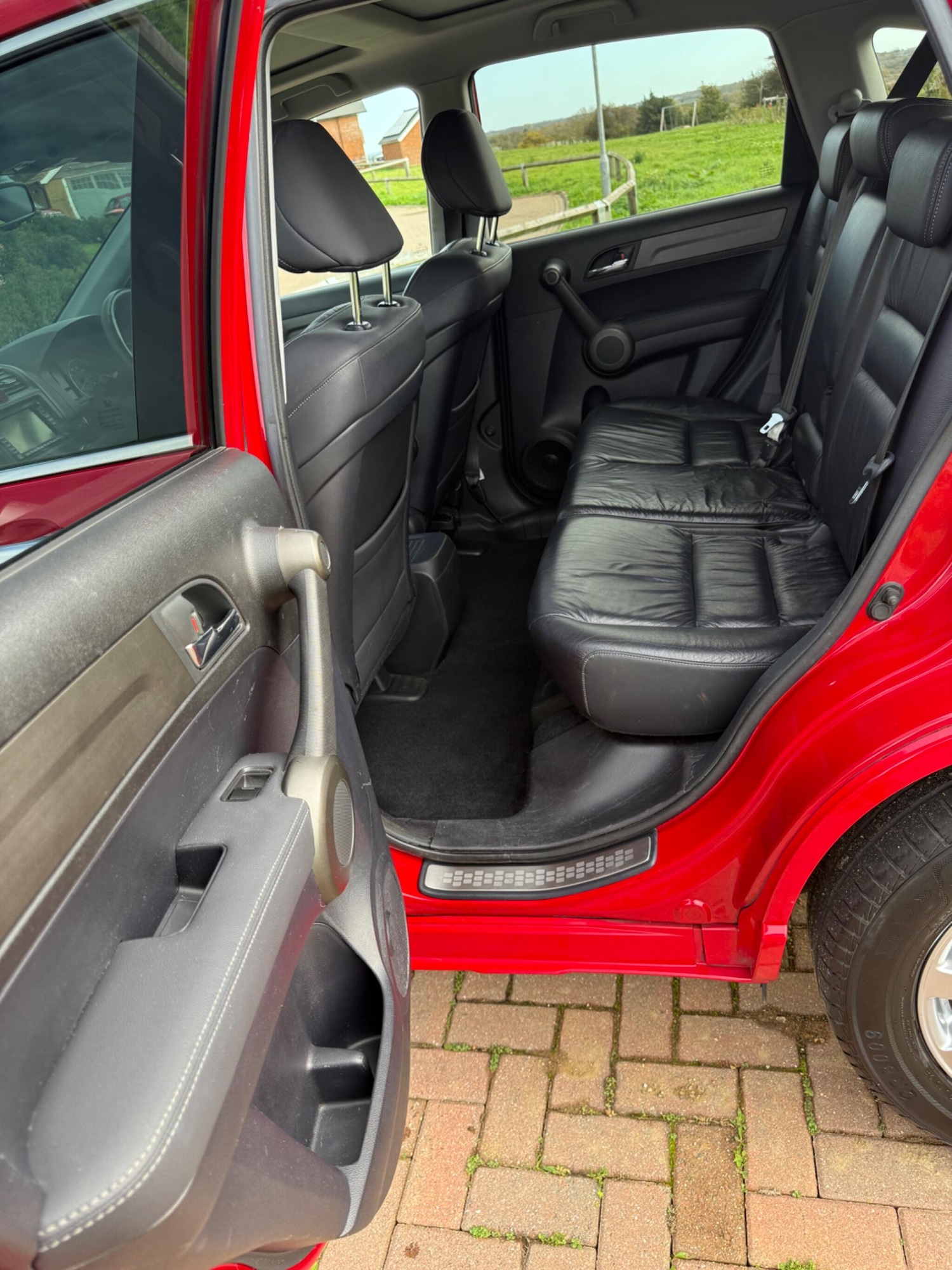 Used Honda CR-V 2011 for sale - 76425673: Photo 26