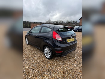 Used Ford Fiesta 2014 for sale - 77440813: Photo