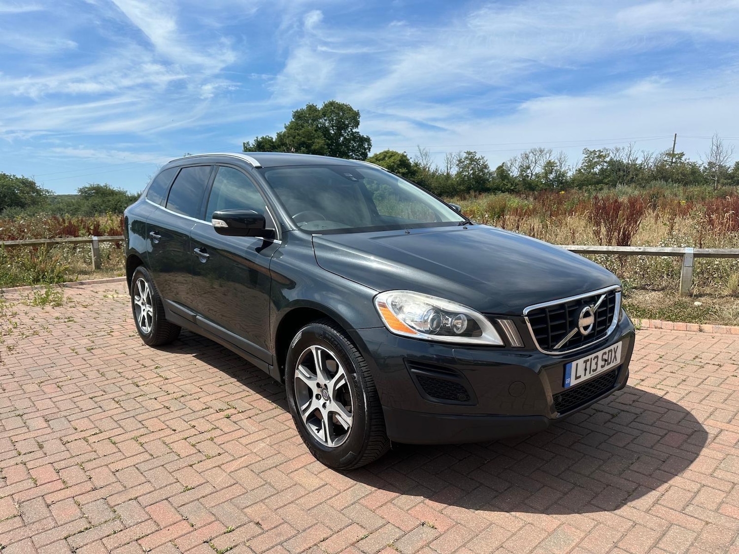 Used Volvo XC60 2013 for sale - 77144621: Photo 10