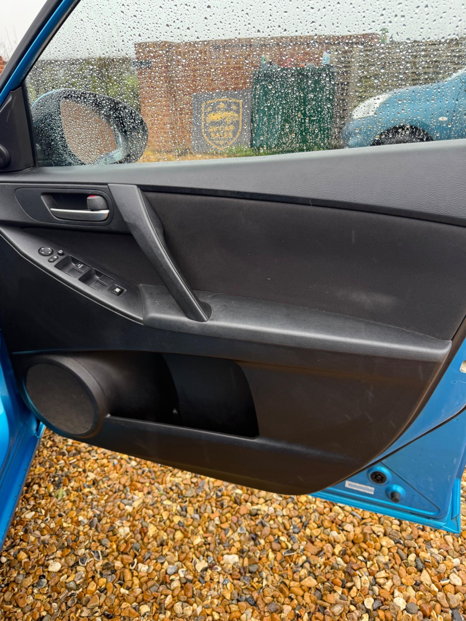 Used Mazda Mazda3 2010 for sale - 76850319: Photo 31