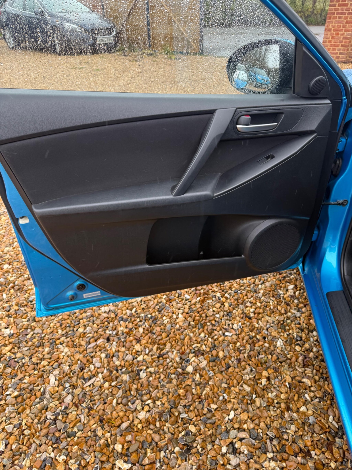 Used Mazda Mazda3 2010 for sale - 76850319: Photo 34