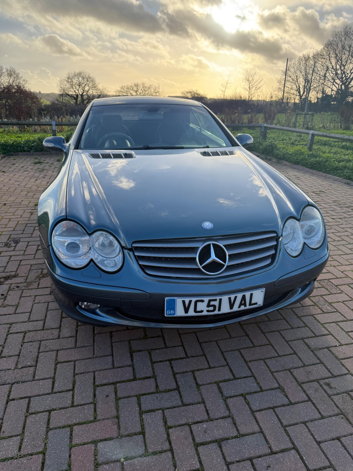 Used Mercedes-Benz SL for sale - 76899563: Photo 2