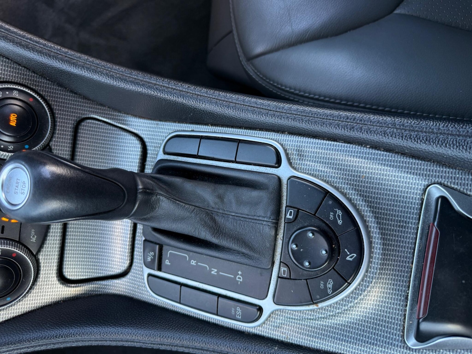 Used Mercedes-Benz SL for sale - 76899563: Photo 24