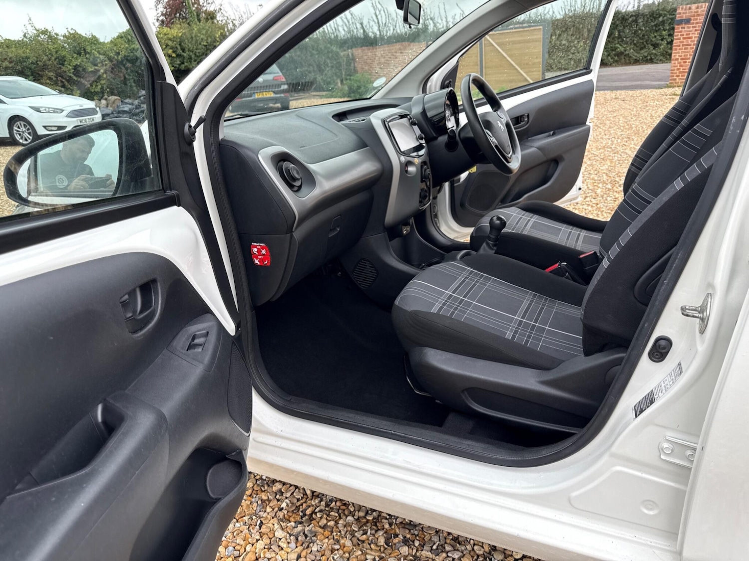 Used Peugeot 108 2017 for sale - 76024573: Photo 30