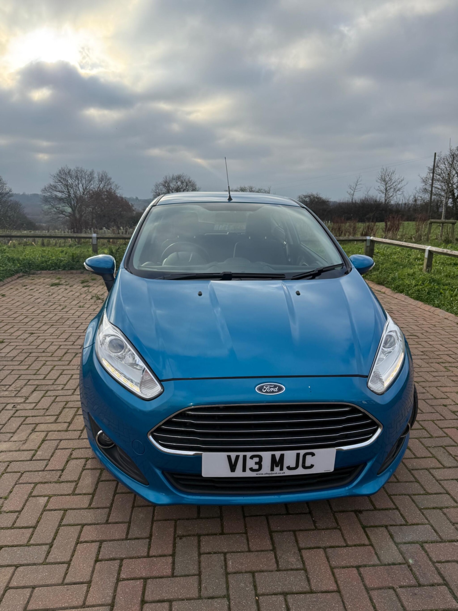 Used Ford Fiesta 2015 for sale - 77029811: Photo 2