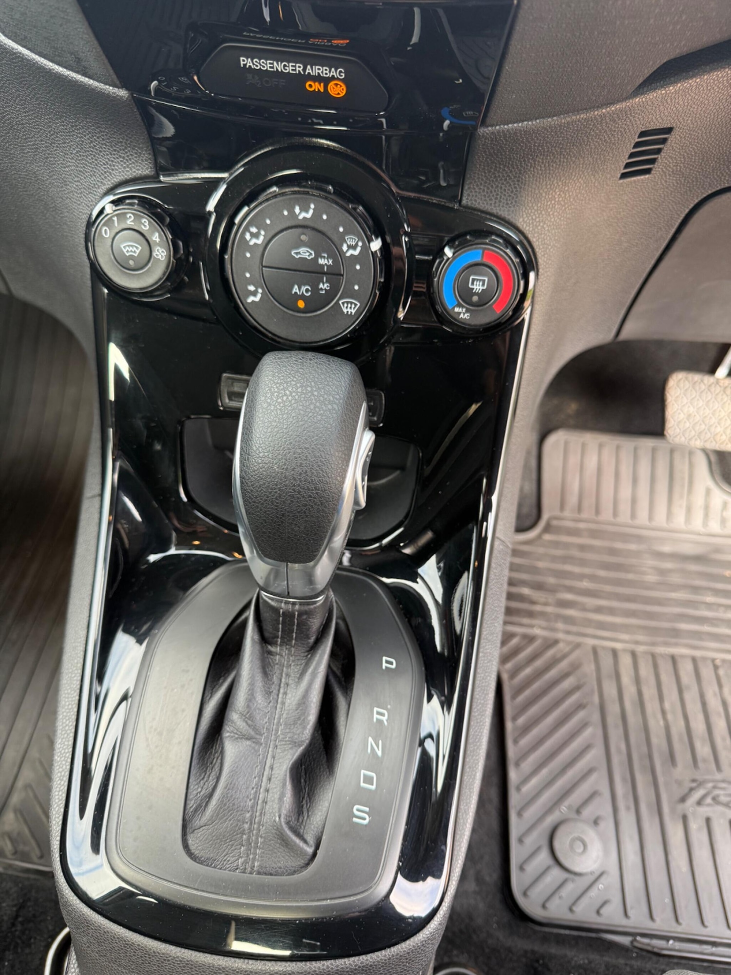 Used Ford Fiesta 2015 for sale - 77029811: Photo 43