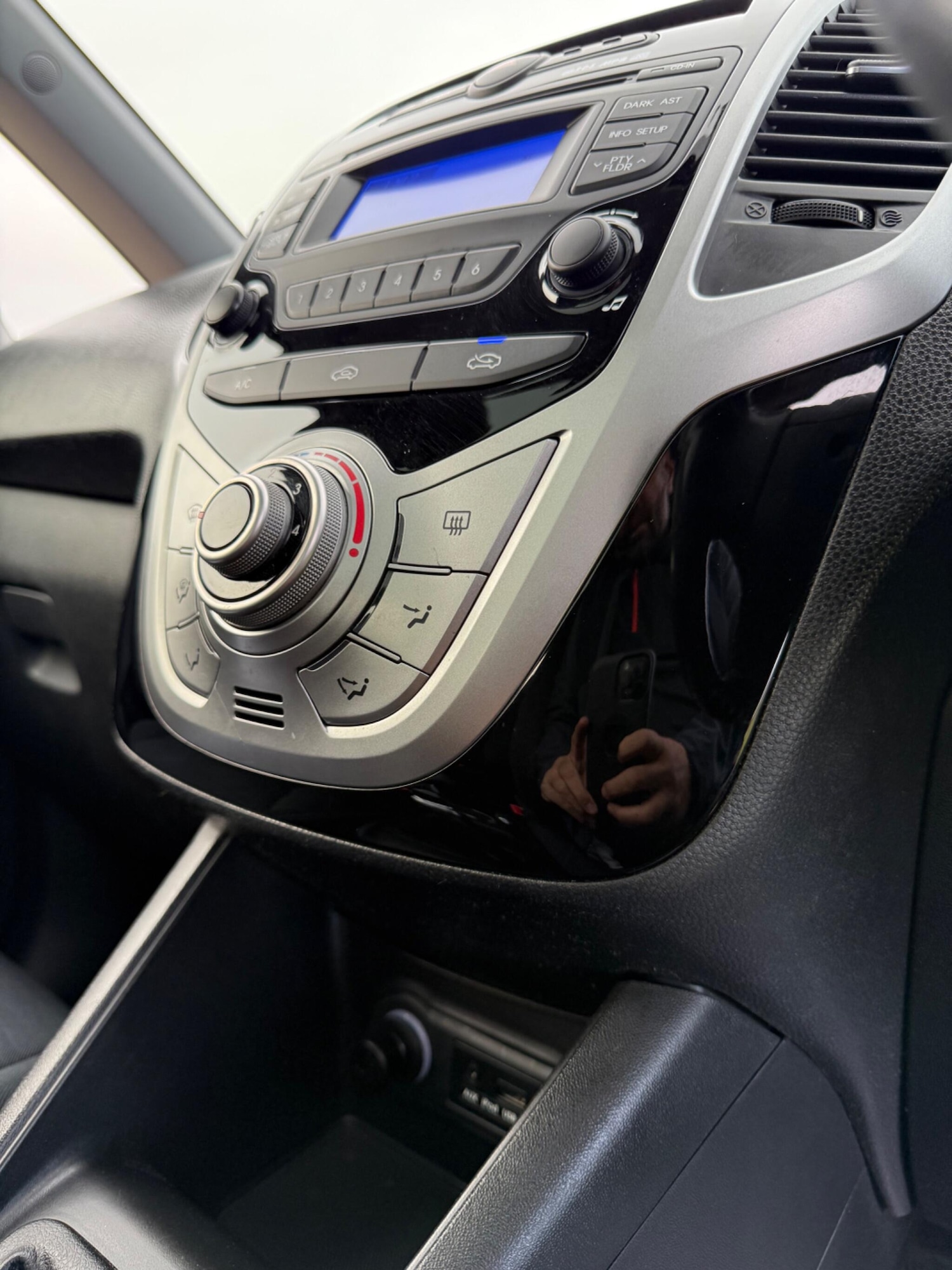 Used Hyundai Ix20 2011 for sale - 76348963: Photo 33