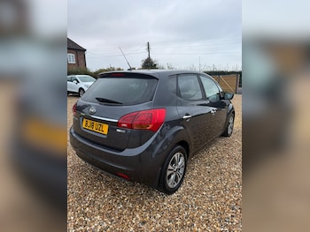 Used Kia Venga 2018 for sale - 76270309: Photo