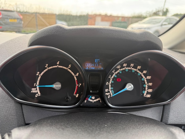 Used Ford Fiesta 2014 for sale - 76151776: Photo 26