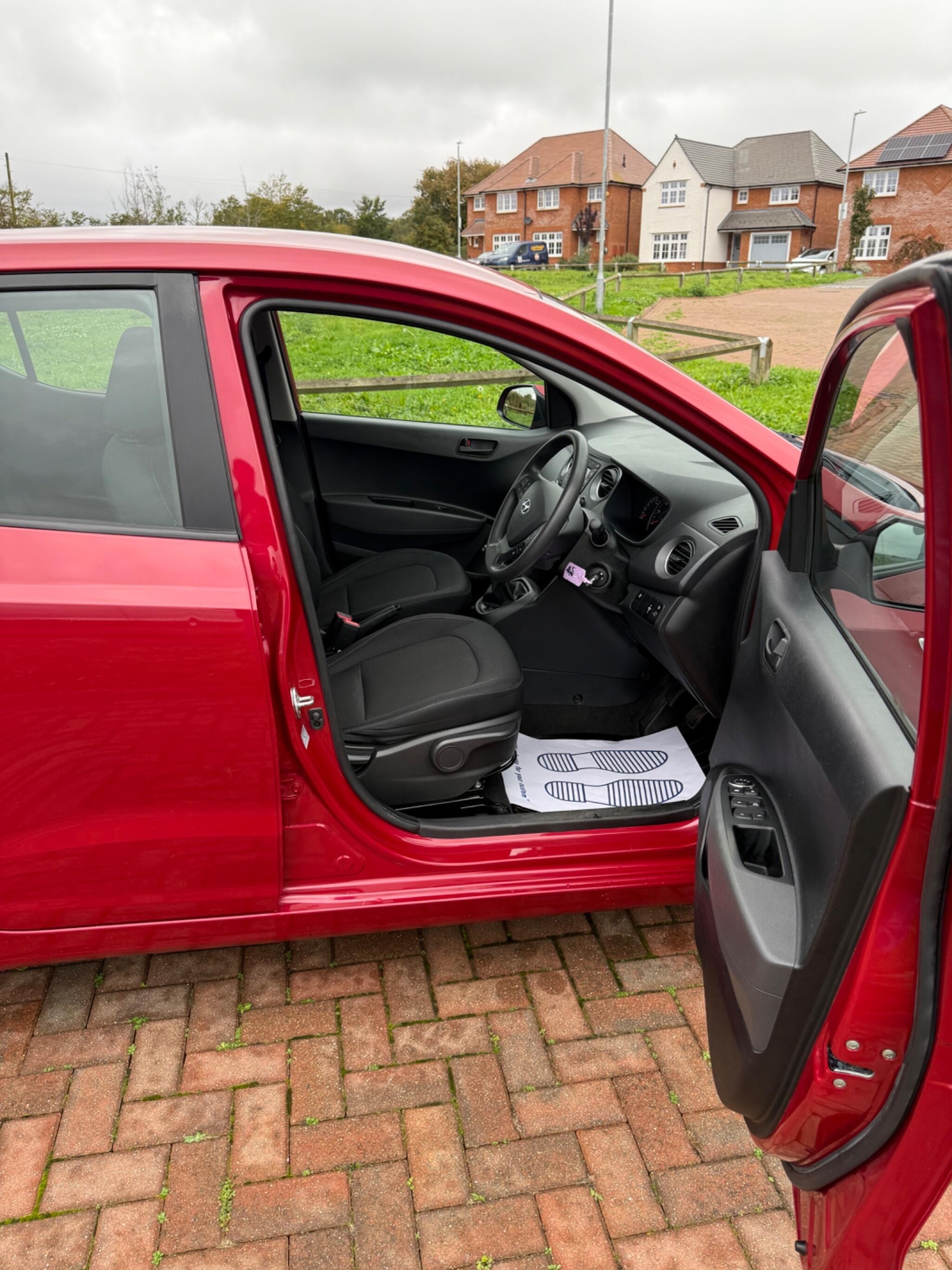 Used Hyundai i10 for sale - 76995634: Photo 30