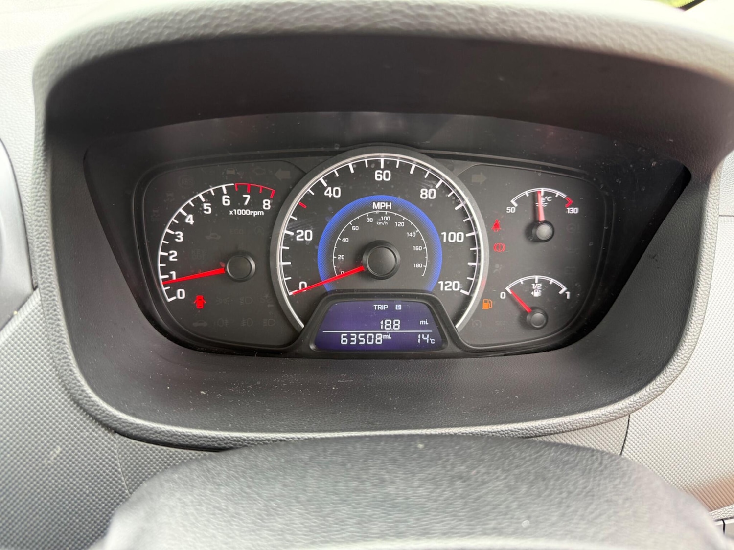 Used Hyundai i10 for sale - 76995634: Photo 31