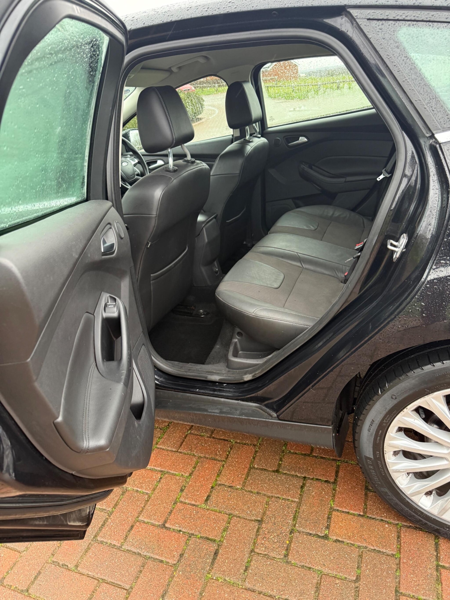 Used Ford Focus for sale - 77191352: Photo 25