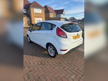 Used Ford Fiesta 2015 for sale - 76975657: Photo