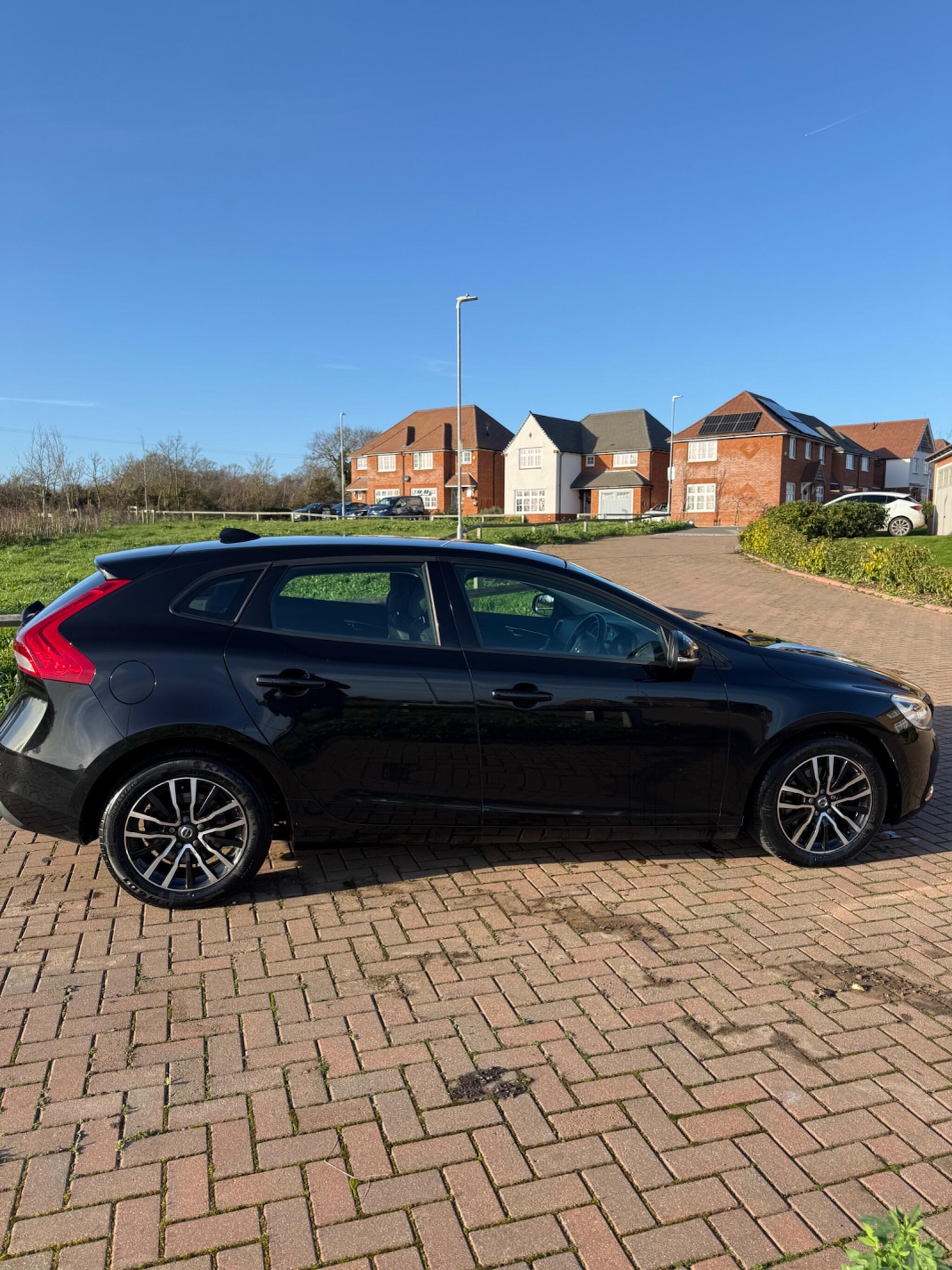 Used Volvo V40 2019 for sale - 76990798: Photo 12