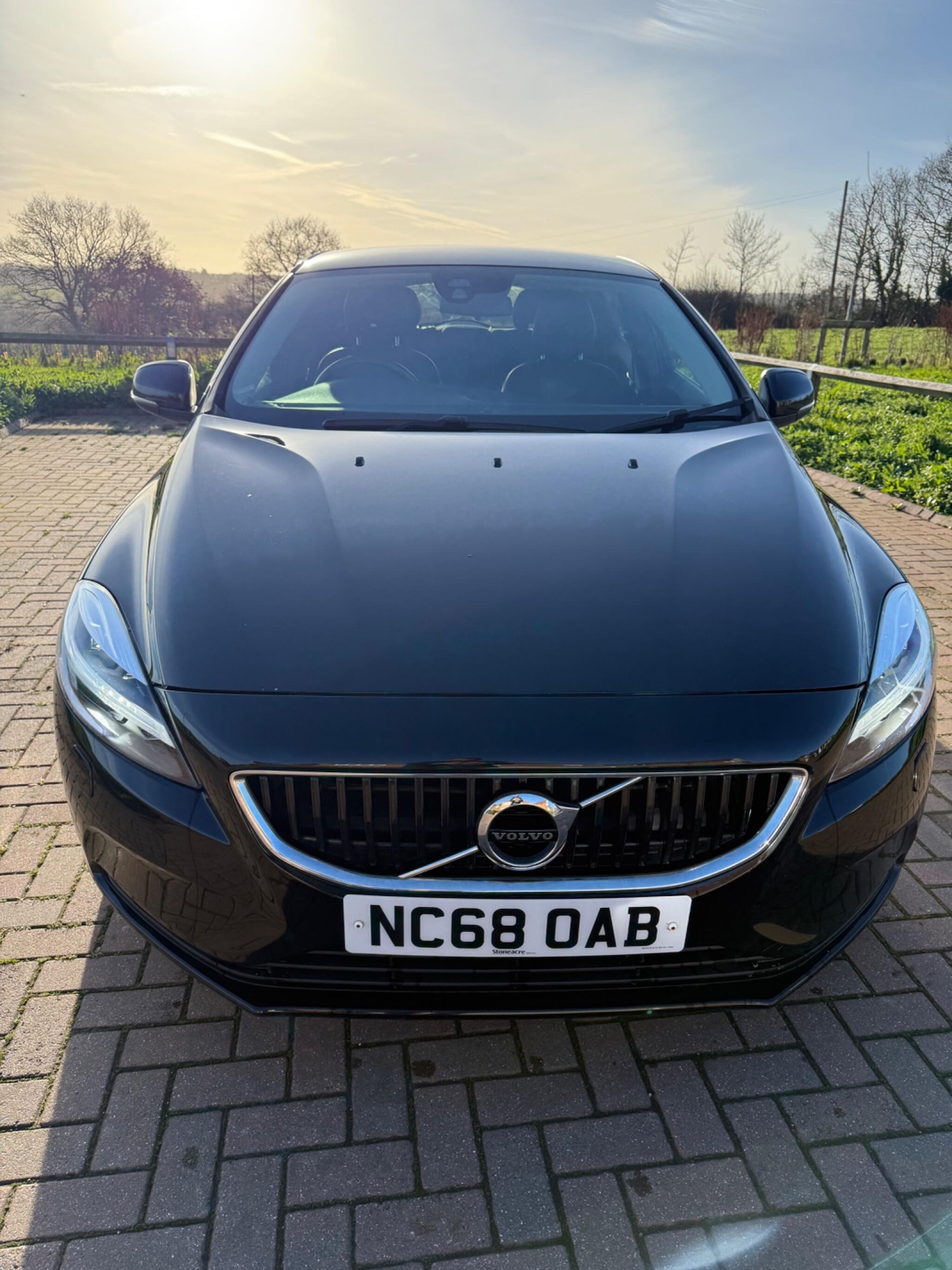Used Volvo V40 2019 for sale - 76990798: Photo 2