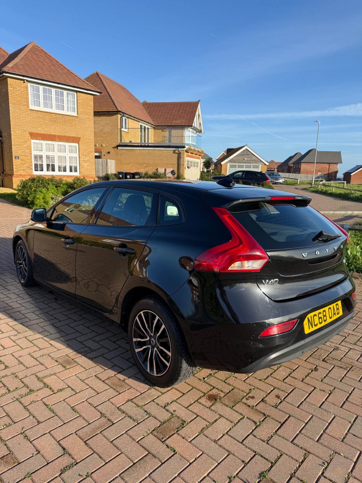 Used Volvo V40 2019 for sale - 76990798: Photo 4