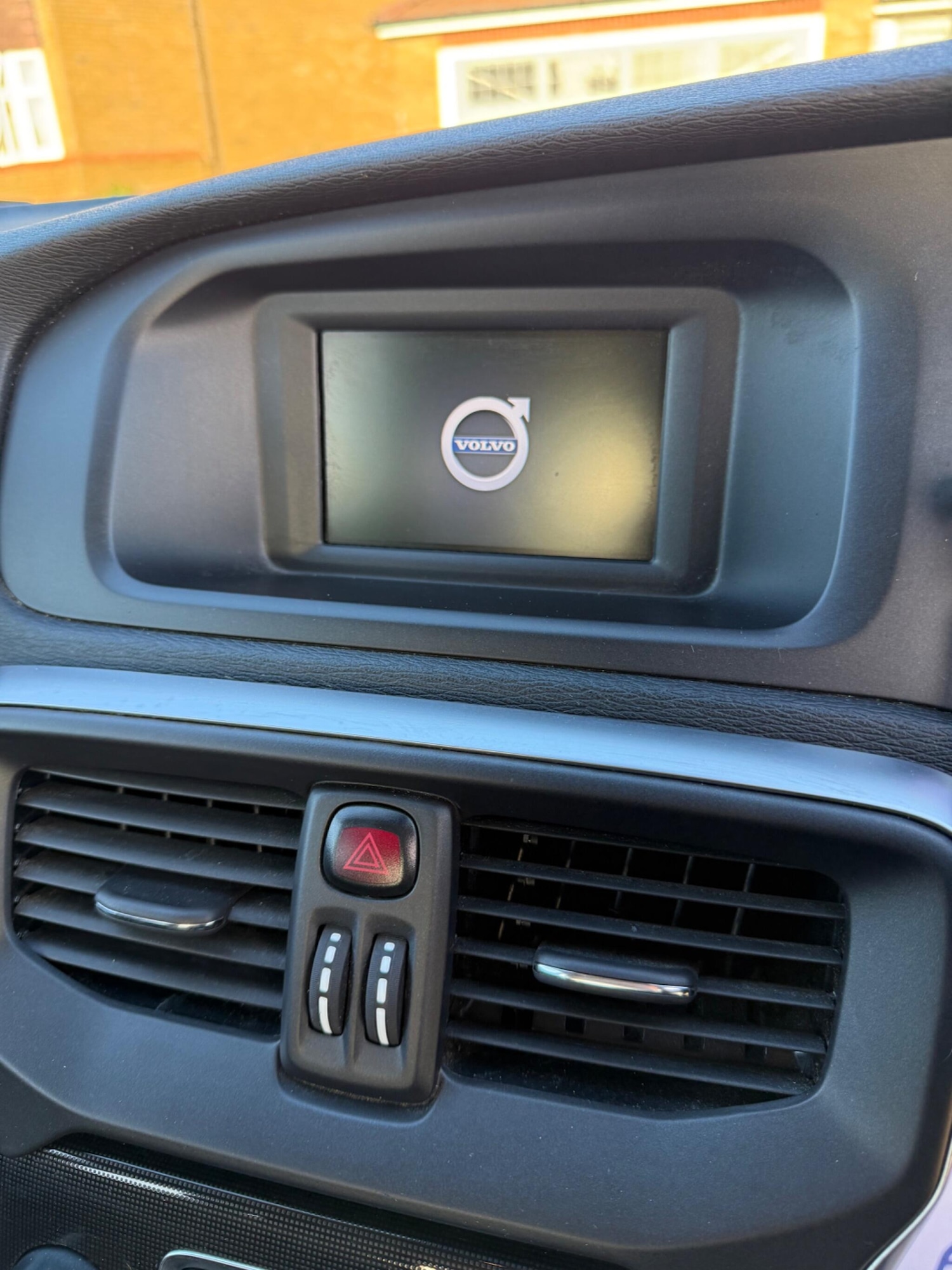 Used Volvo V40 2019 for sale - 76990798: Photo 40