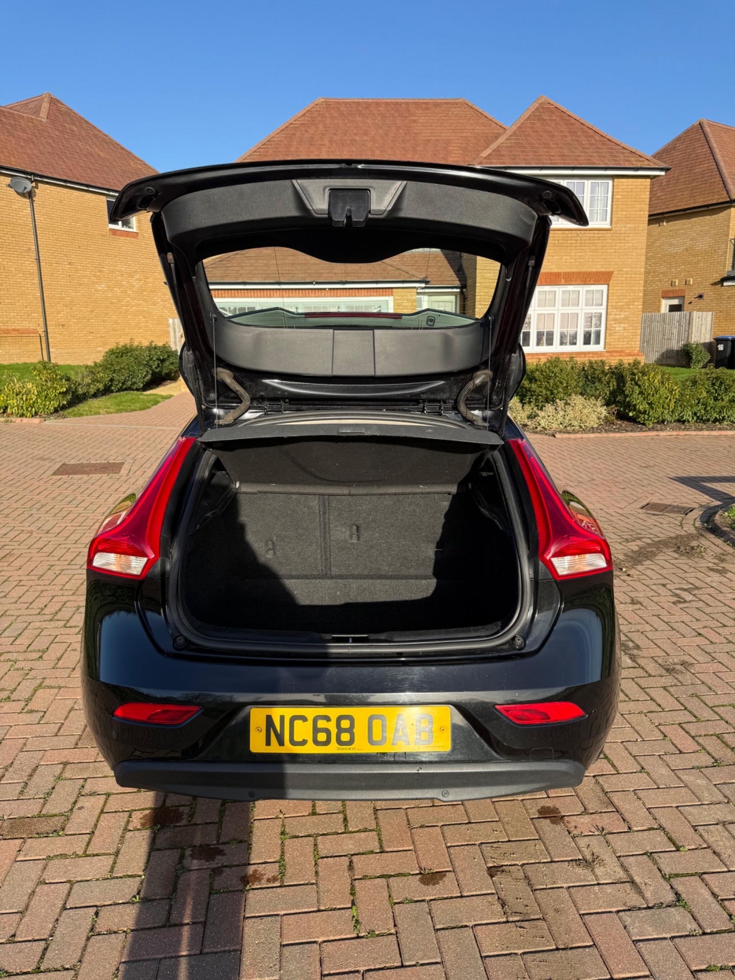 Used Volvo V40 2019 for sale - 76990798: Photo 43