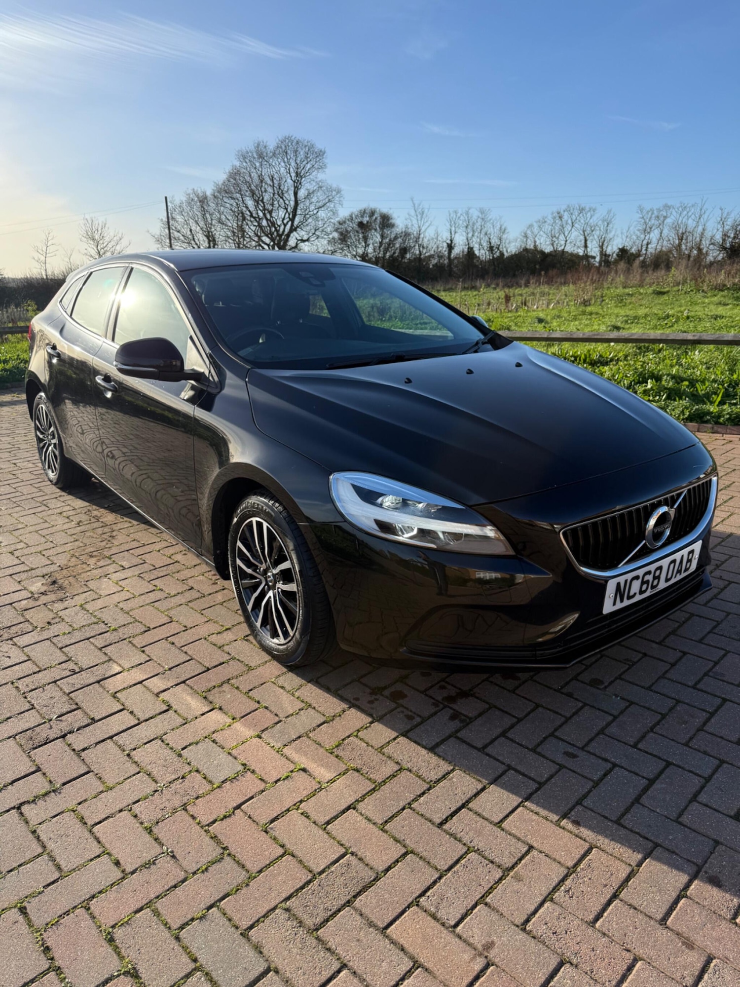 Used Volvo V40 2019 for sale - 76990798: Photo 6