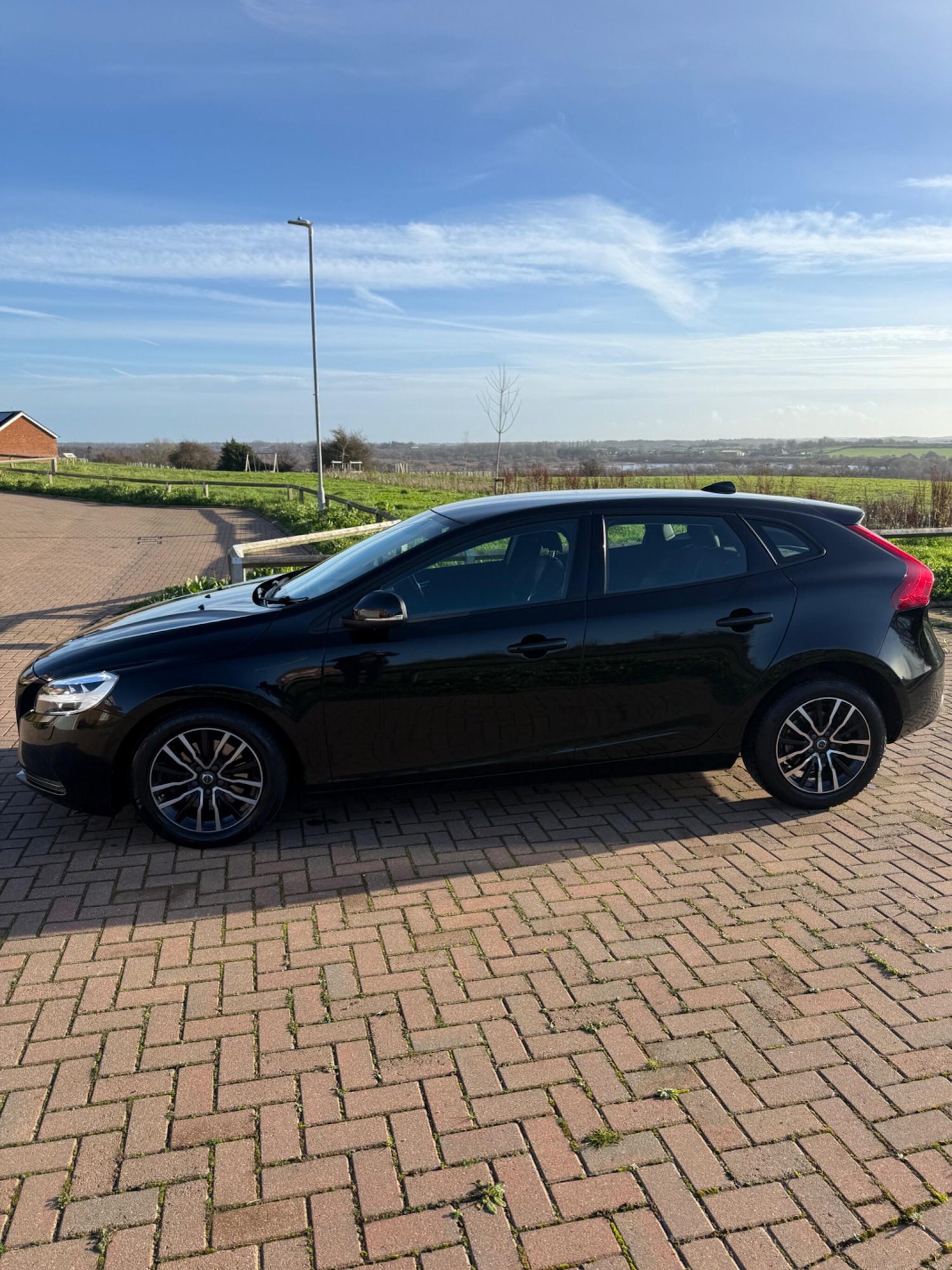 Used Volvo V40 2019 for sale - 76990798: Photo 8