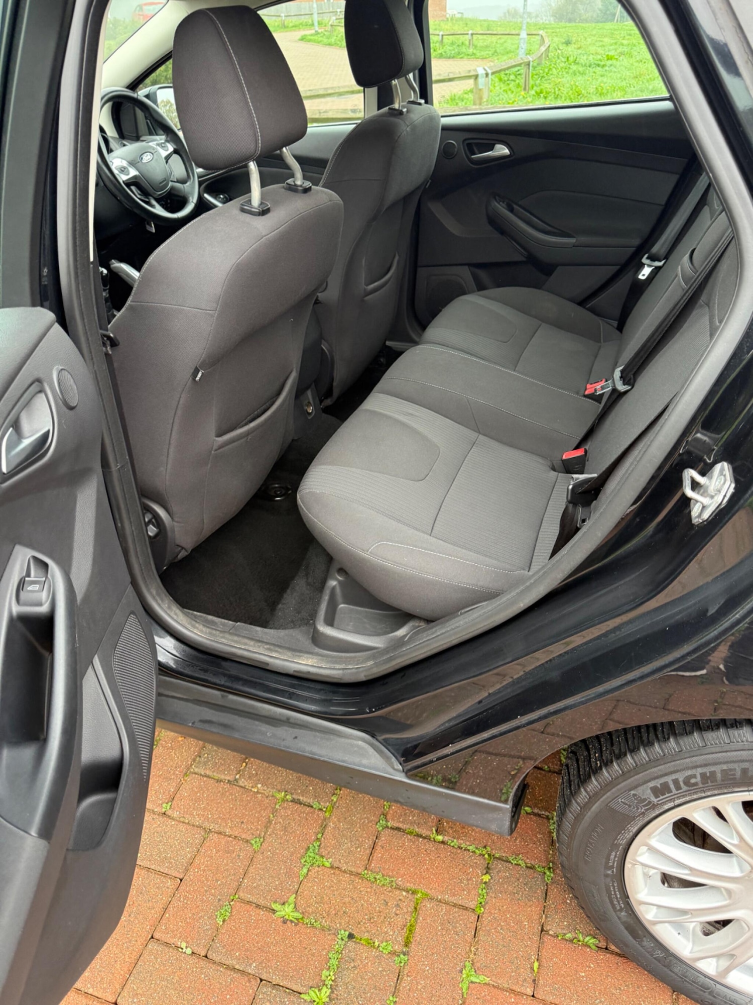 Used Ford Focus 2011 for sale - 76592401: Photo 24