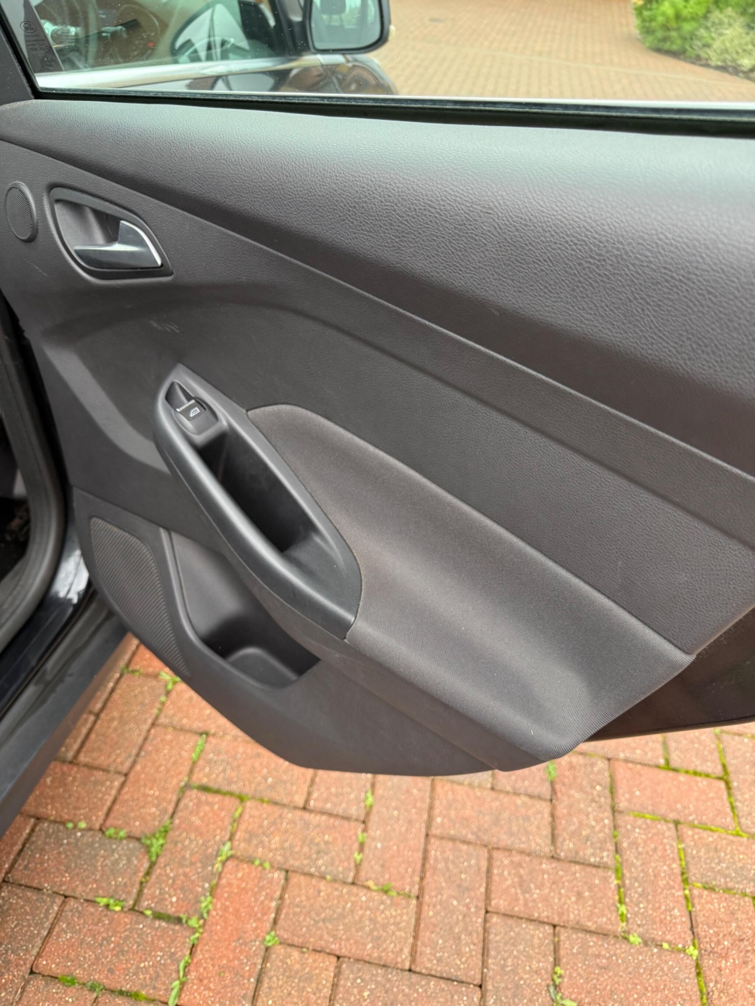 Used Ford Focus 2011 for sale - 76592401: Photo 31