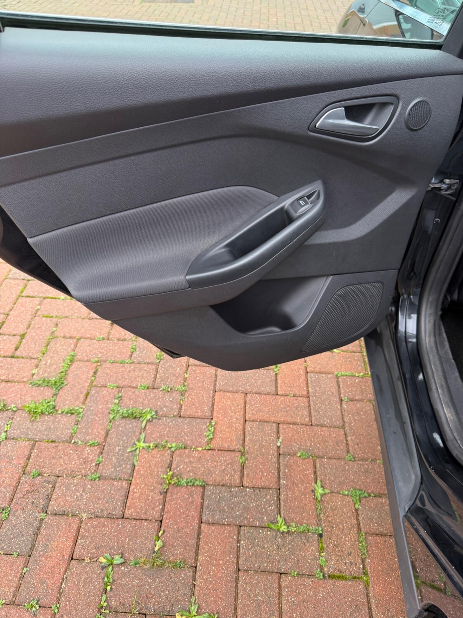 Used Ford Focus 2011 for sale - 76592401: Photo 32