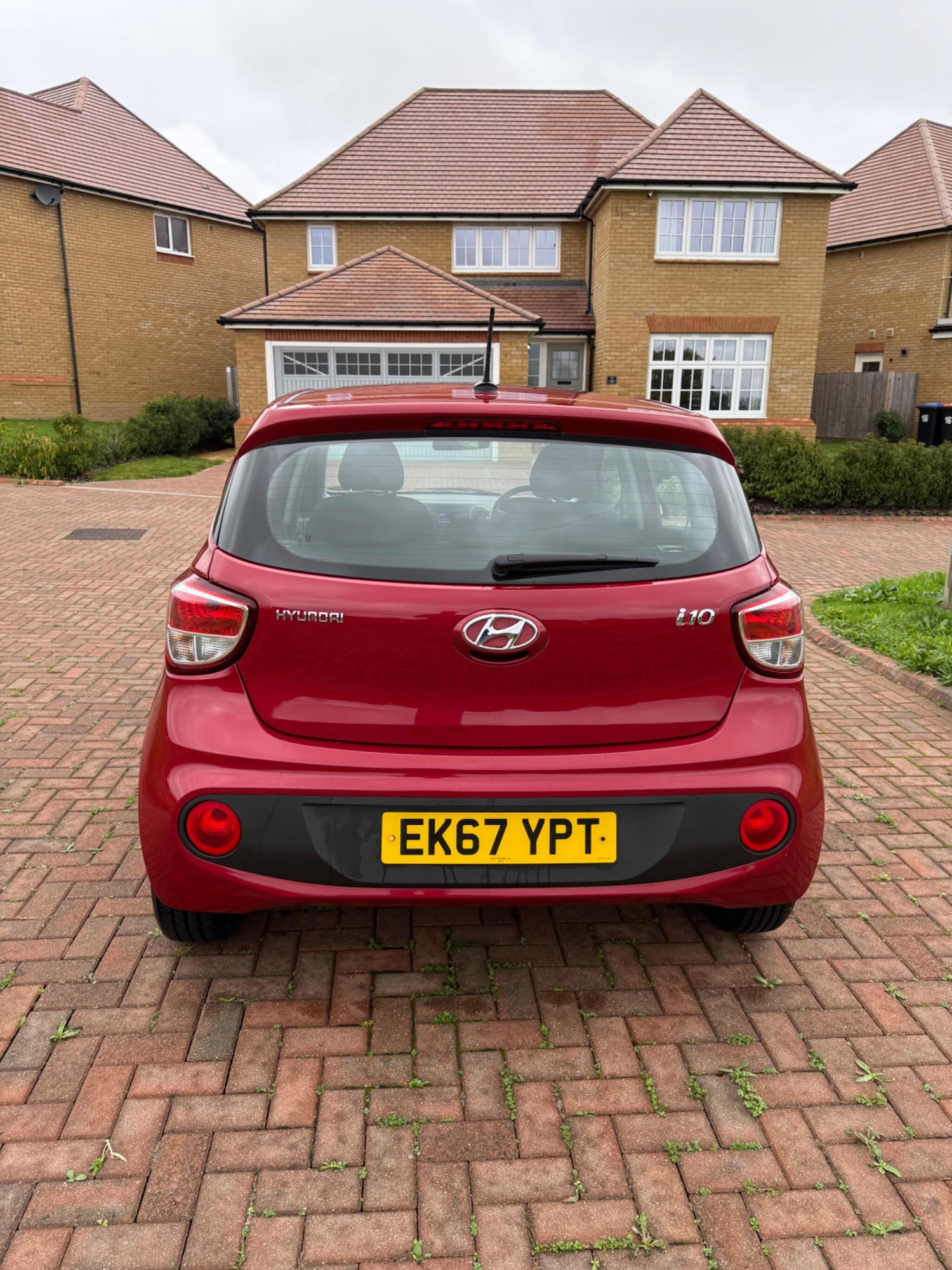 Used Hyundai i10 2017 for sale - 76295776: Photo 11