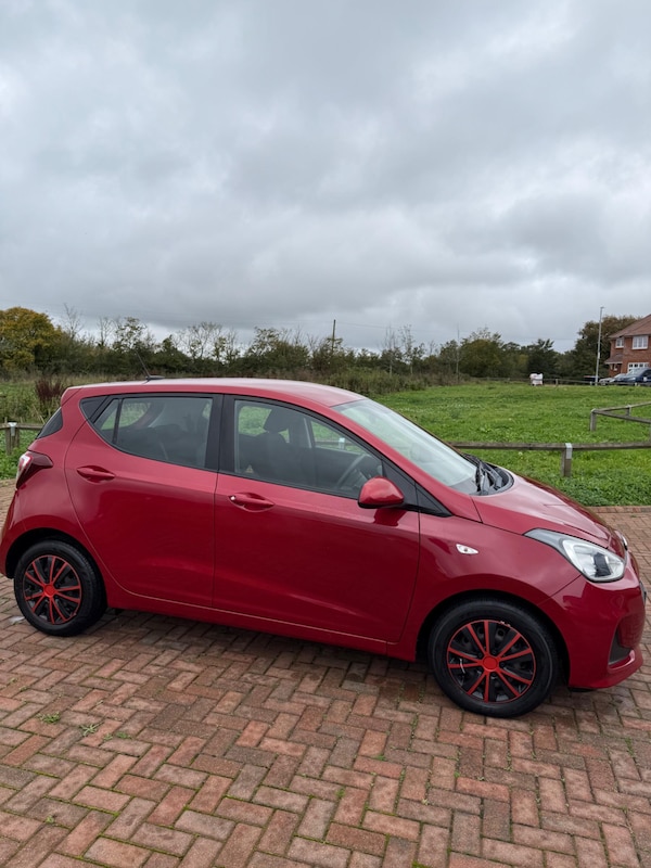 Used Hyundai i10 2017 for sale - 76295776: Photo 15