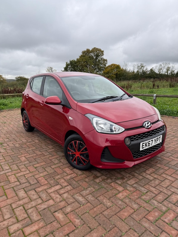 Used Hyundai i10 2017 for sale - 76295776: Photo 1