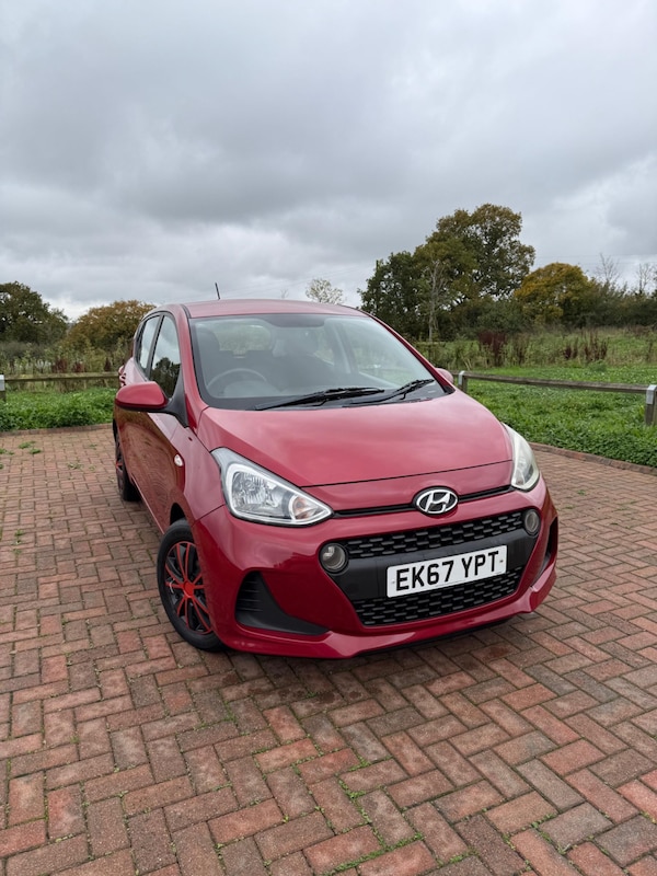 Used Hyundai i10 2017 for sale - 76295776: Photo 2