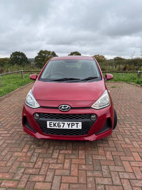 Used Hyundai i10 2017 for sale - 76295776: Photo 3