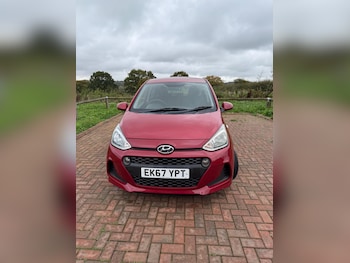 Used Hyundai i10 2017 for sale - 76295776: Photo 3
