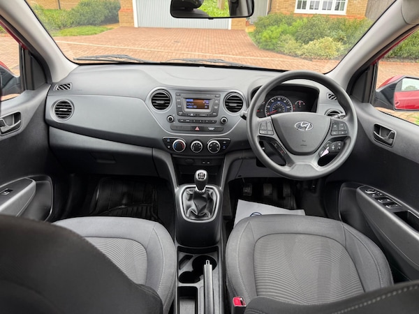 Used Hyundai i10 2017 for sale - 76295776: Photo 40