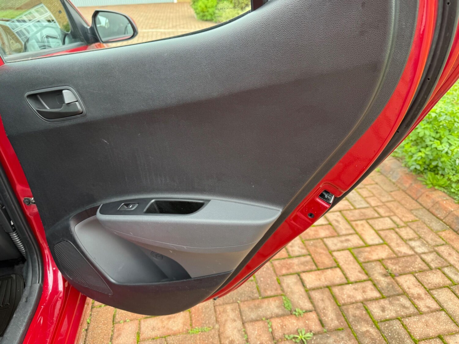 Used Hyundai i10 2017 for sale - 76295776: Photo 42